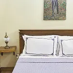 Cozy With A Private Garden, Full Flat Apartment