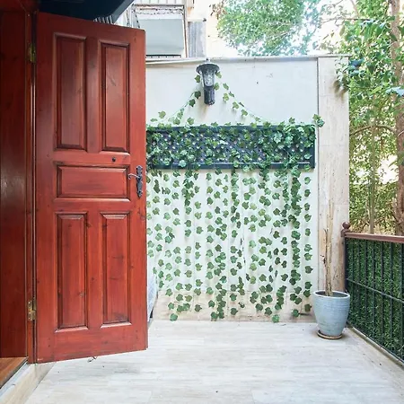 شقة Cozy With A Private Garden, Full Flat