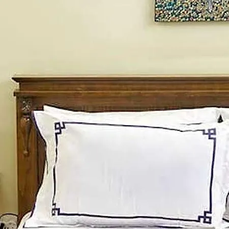 Cozy With A Private Garden, Full Flat Апартаменты